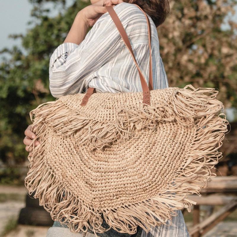 Beige schoudertas met franjes Strandtas Tote Boodschappentas SUMBAWA-boho musthaves-Soeji-Ik Hout ervan.