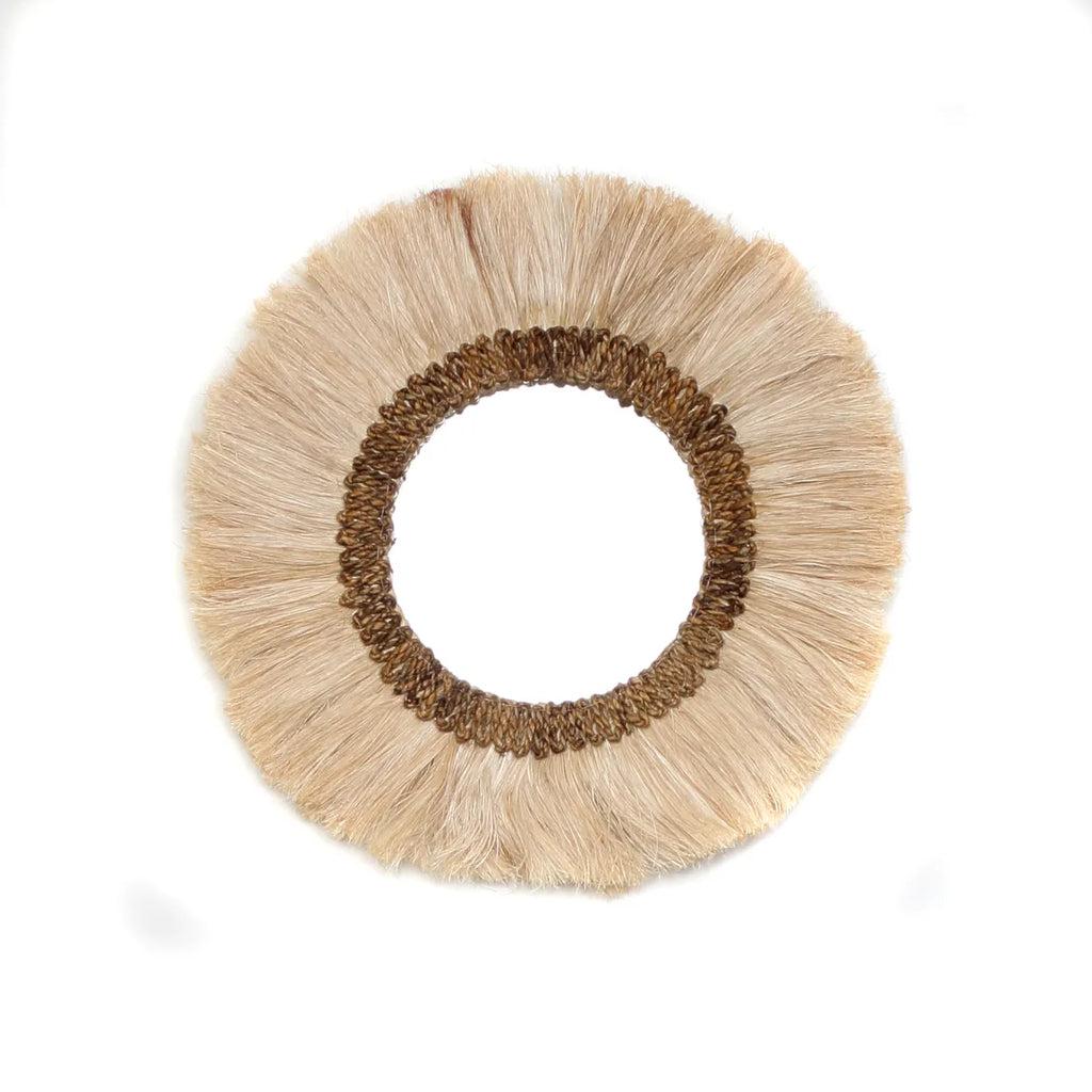 Boho spiegel Mowgli met natuurlijke vezels voor een rustieke uitstraling, perfect voor een sfeervol en stijlvol interieur.