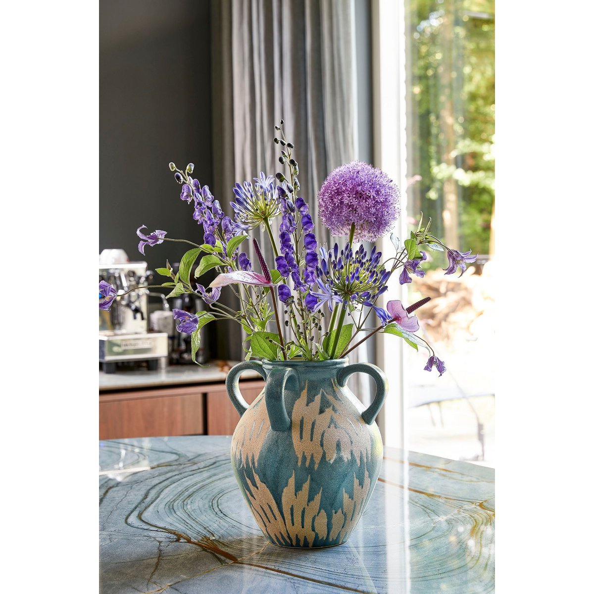 Caldo Vaas - L28 x B28 x H36 cm - Keramiek - Donkerblauw-vazen-Mica Decorations-Ik Hout ervan.