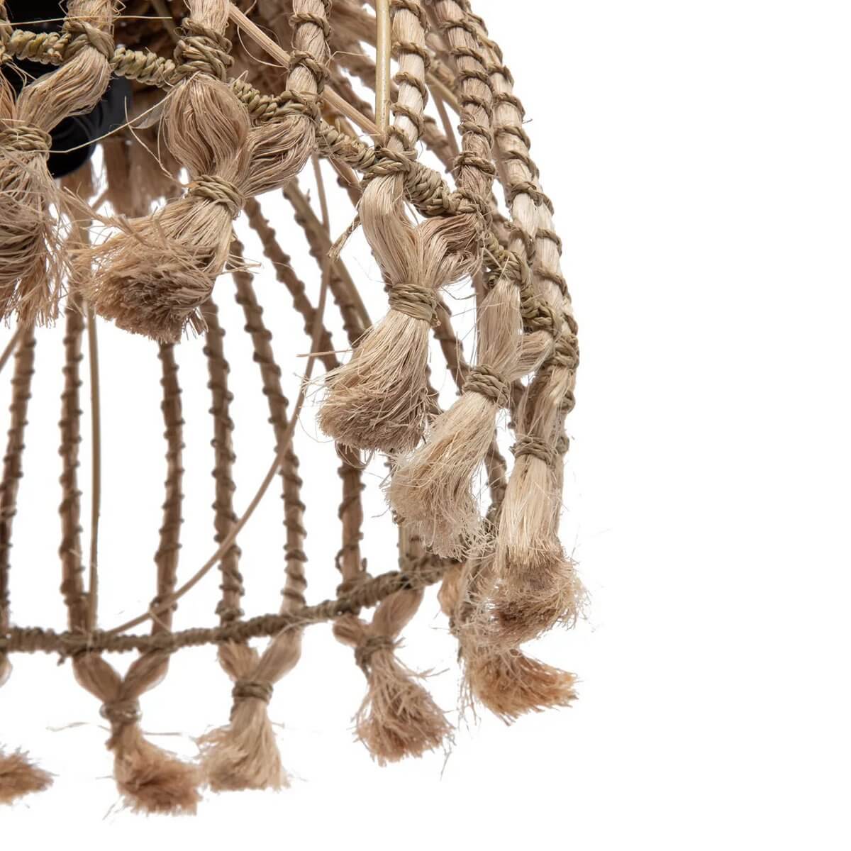 De Abaca Tassel Hanger in beige, middelgrote boho hanglamp van gras voor tropische sfeer, 31x33cm.