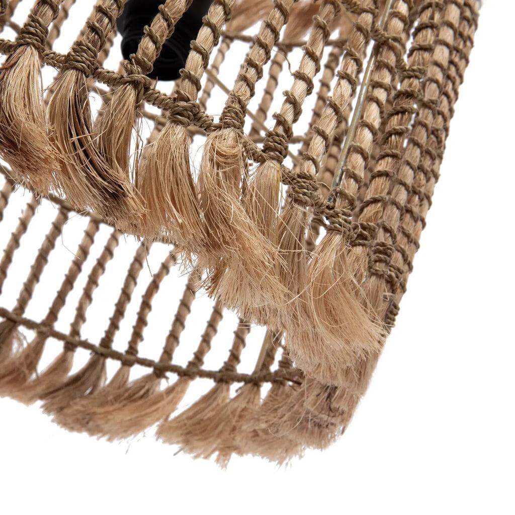 Boho hanglamp in vogelkooi design met Abaca gras, perfect voor een sfeervol interieur. Voel de Bali-vibes met deze unieke lamp.