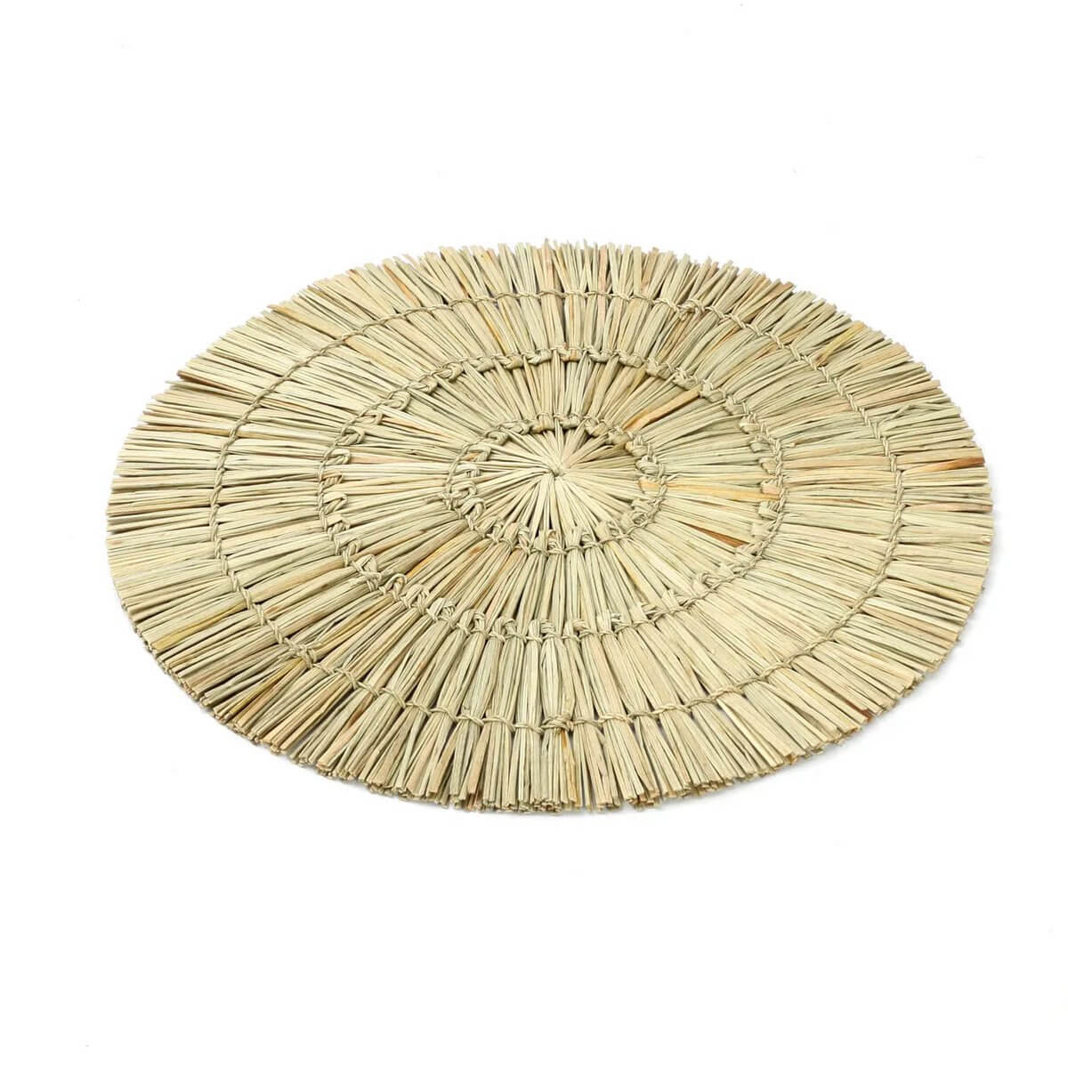 Ronde bohemian placemat, naturel grass design, perfect for enhancing table settings with a stylish and functional touch from Bazar Bizar Living.