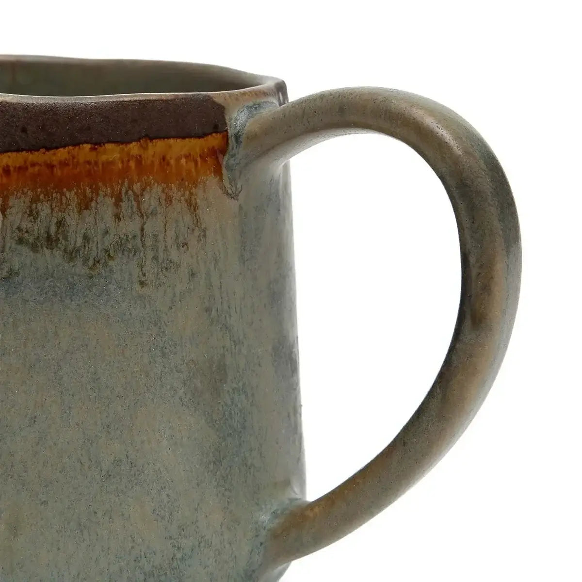 Handmade Portuguese Côa-mok - L coffee mug in natural hues, showcasing refined craftsmanship and perfect for elegant mornings.