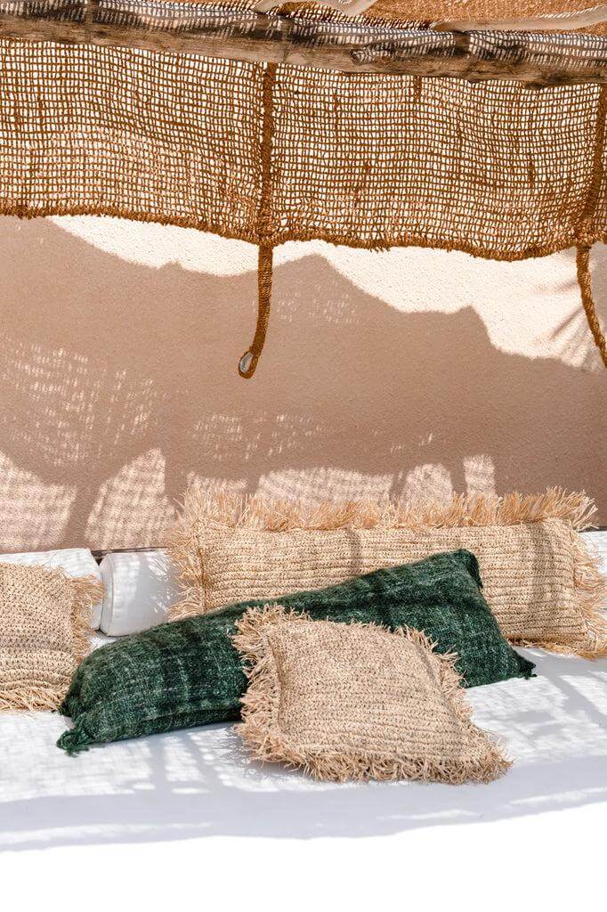 Natuurlijke Coco Shade 300x300 voor tuin of strandclub, handgemaakt van kokosvezels, voor een serene en duurzame buitenruimte.