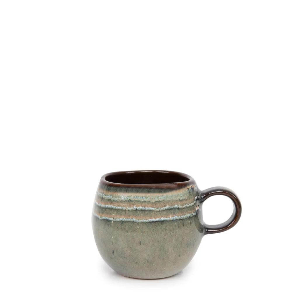 Keramisch espresso kopje uit Portugal met gemengde kleuren, perfect voor elke gelegenheid - geschiktheid voor vaatwasser en voeding.