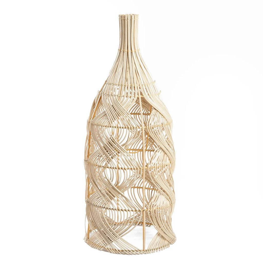 Prachtige De Garaffa rotan hanglamp in flesvorm, veelzijdig als vloerlamp of tafellamp, natuurlijke kleur, hoogte 70cm, breedte 30cm.