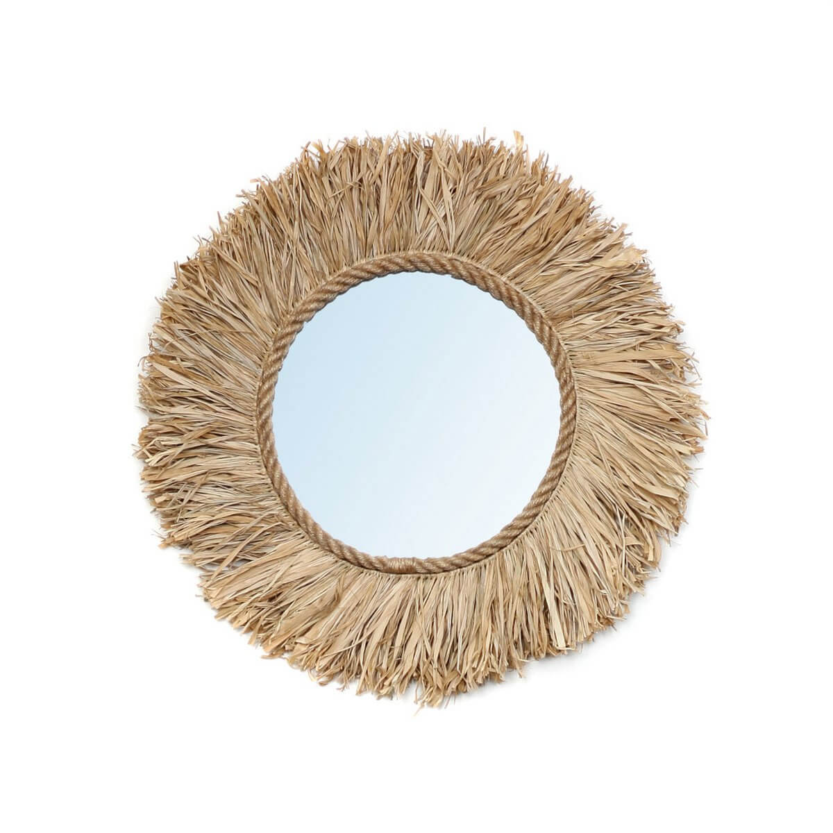Bohemian-style Haïti mirror made from handwoven natural raffia, embodying traditional craftsmanship and sustainable design.