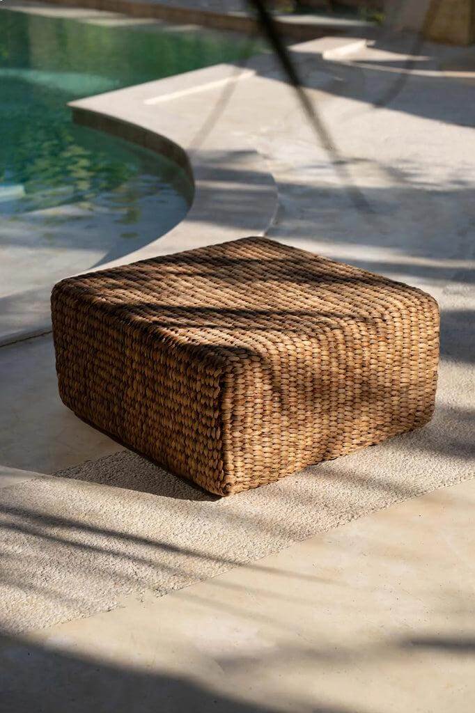 Vierkante Hyacint poef - Naturel, perfect voor interieurdecoratie, gebruik bij zwembad, stevig en stijlvol boho-meubelstuk.