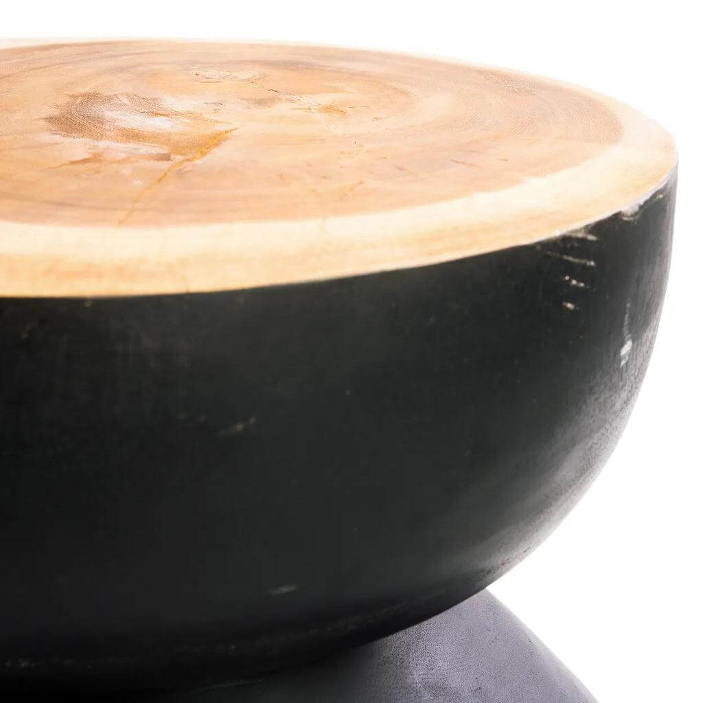 Handgemaakte Kulun Kruk van zwart Indonesisch suarhout met moderne uitstraling, perfect voor minimalistische interieurs.
