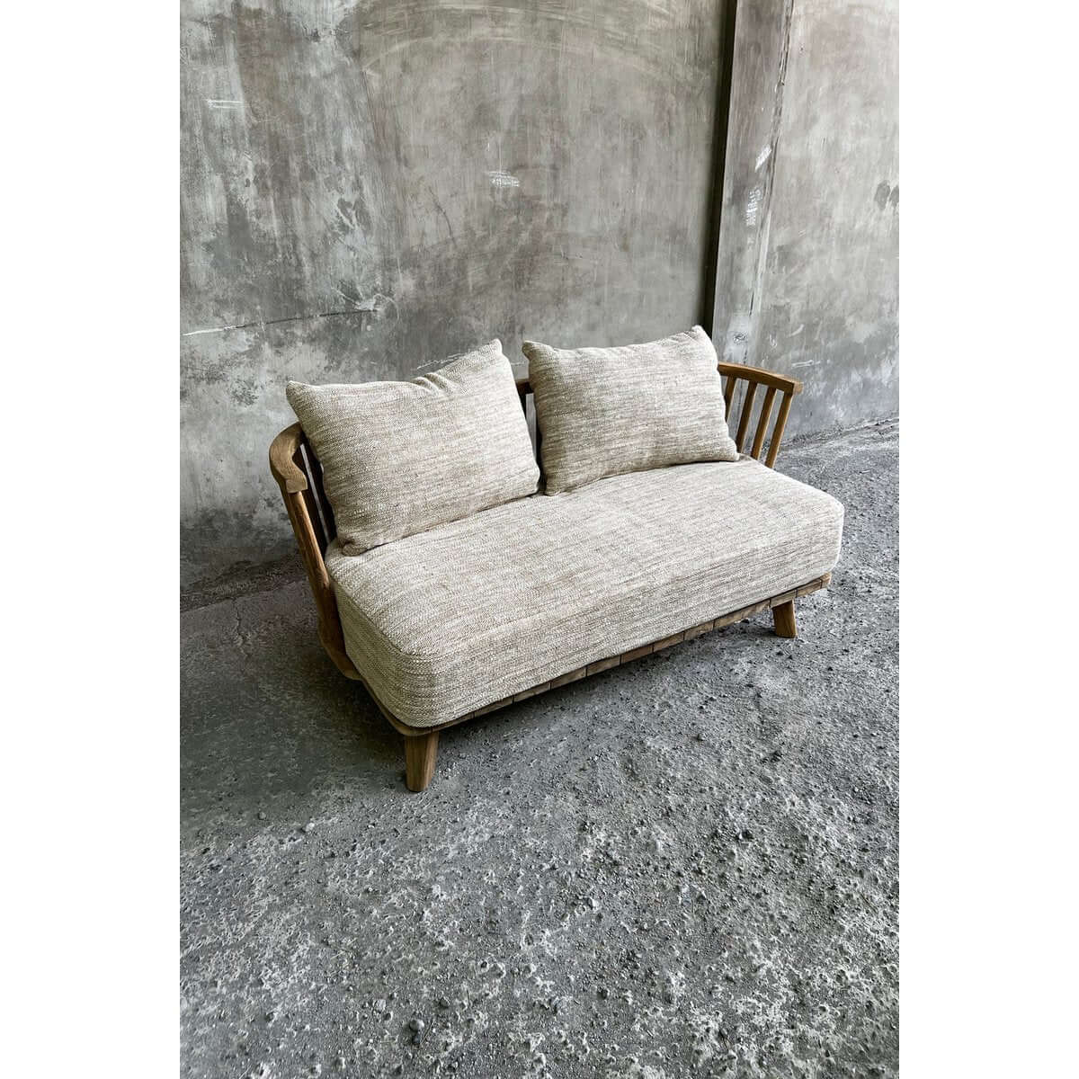 Stylish bohemian De Malawi one-seater chair in natural tierra with plush cushions and recycled teak frame, perfect for relaxing.
