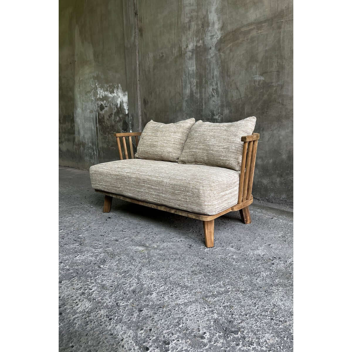 De Malawi One Seater in Natural Tierra, bohemian style chair with recycled teak wood and plush cushions, perfect for cozy relaxation.
