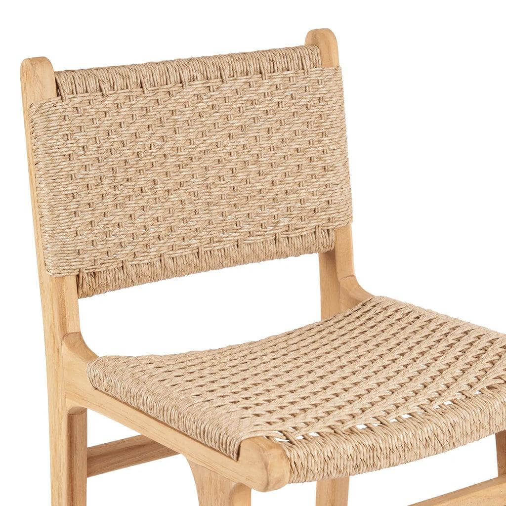 Meno barkruk van teakhout met viro zitting en rugleuning, perfect voor binnen en buiten gebruik. Stijlvol en duurzaam ontwerp.