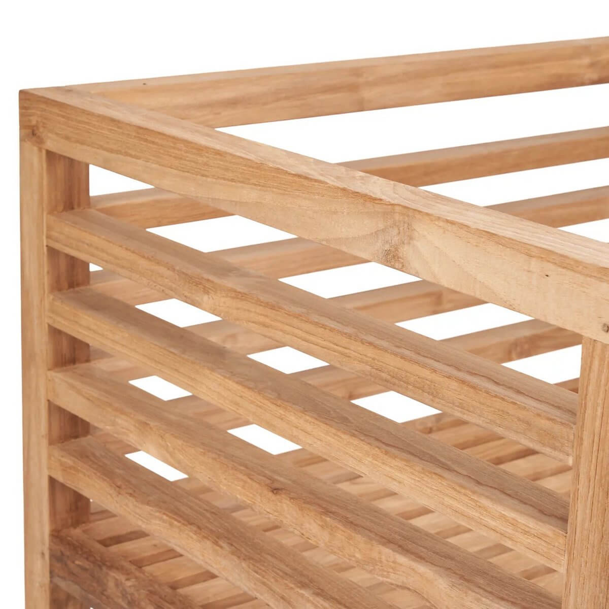 Close-up of bohemian De Moyo modulaire tweezitter frame showcasing its eco-friendly wooden design.