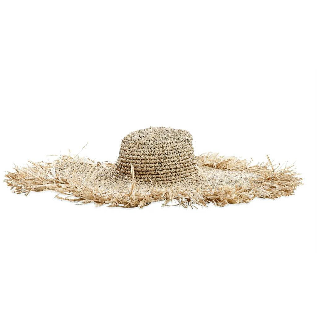 Stijlvolle raffia zomerse hoed voor huidbescherming, ideaal voor vakantie en festivals.