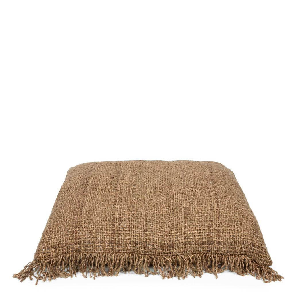 Alt Tag: De Oh My Gee Kussenhoes in bruin, 60x60 cm, zonder binnenkussen, boho en zachte textuur voor interieur en tuin.