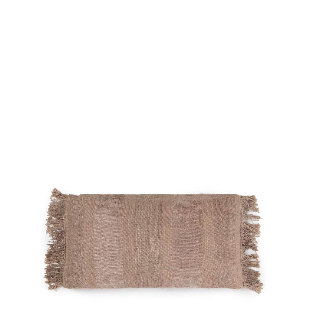 De Oh My Gee kussenhoes in beton velvet, 30x50 cm, met boho franje en textuur voor stijlvolle interieurs. Katoen. Geen binnenkussen.
