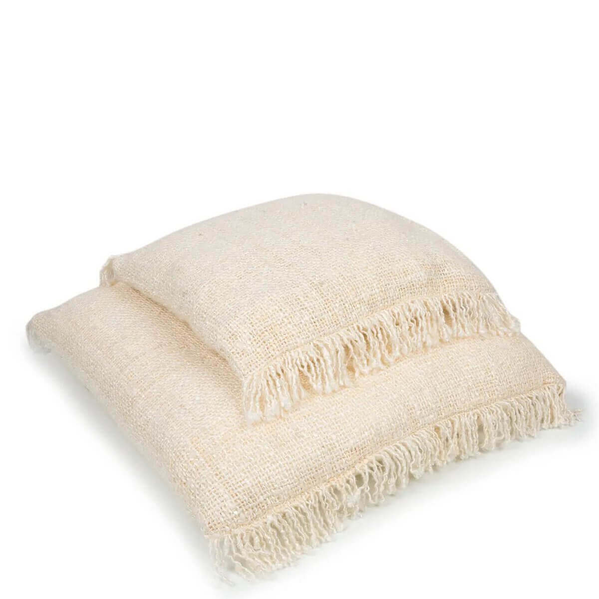 Crème De Oh My Gee kussenhoes 40x40 cm met boho-franjes, handgemaakt katoenen textuur, perfect voor woonkamer of tuin.