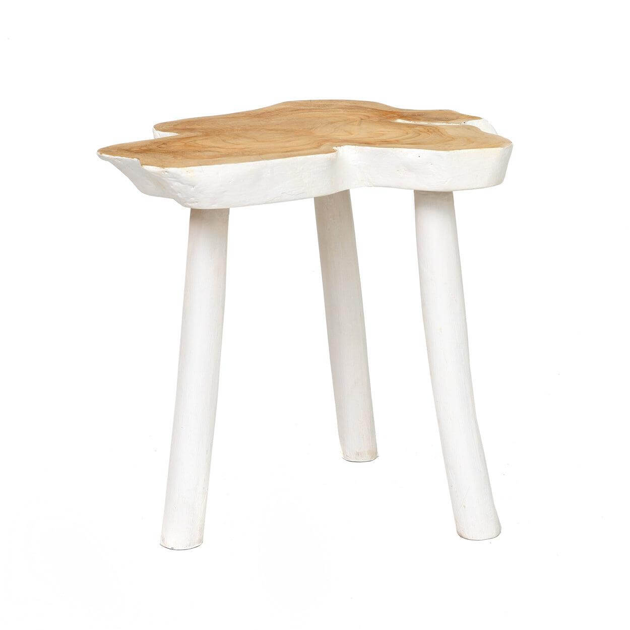 Organische bijzettafel met drie poten, naturel wit. Ideaal voor woonkamer of terras, als decoratief element of schattig nachtkastje.