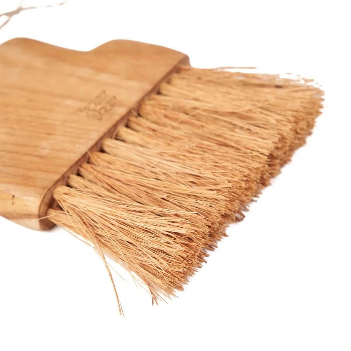 Bohemian style De Osta Brush made of teak wood, featuring strong bristles, ideal for cleaning crumbs and debris from tables.