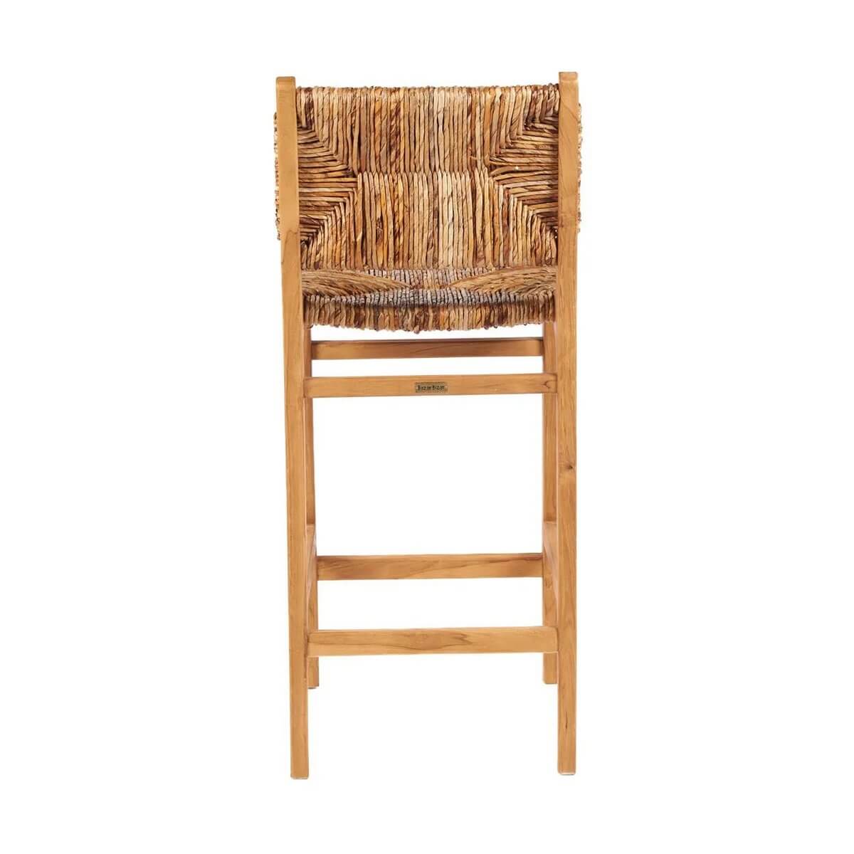 Bohemian style Puquta Barkruk in natural finish, perfect for kitchen islands and home bars, with a sleek wood design.