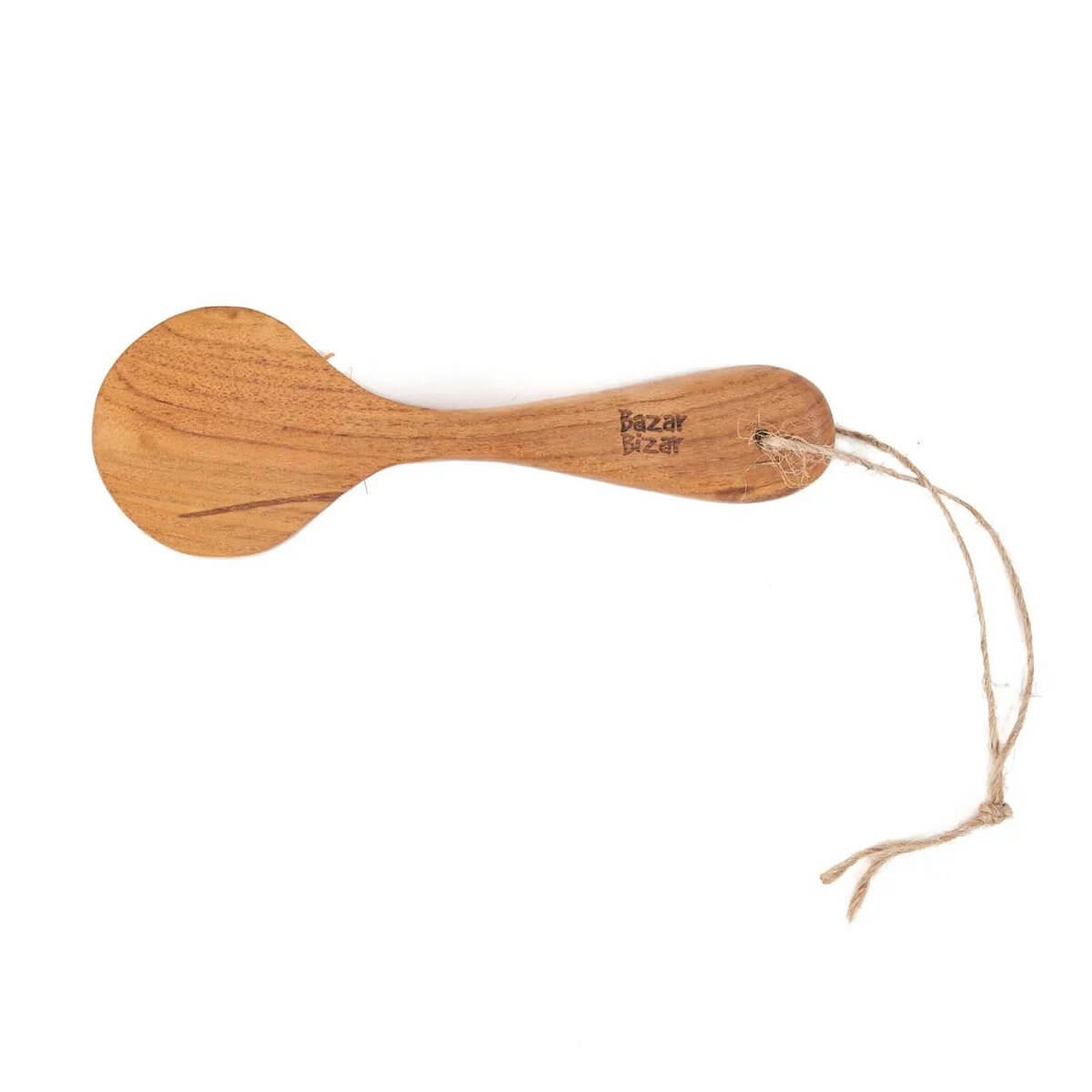 Natural wooden brush handle with a bohemian style, perfect for eco-friendly cleaning. Made with 100% natural fibers for sustainable use.