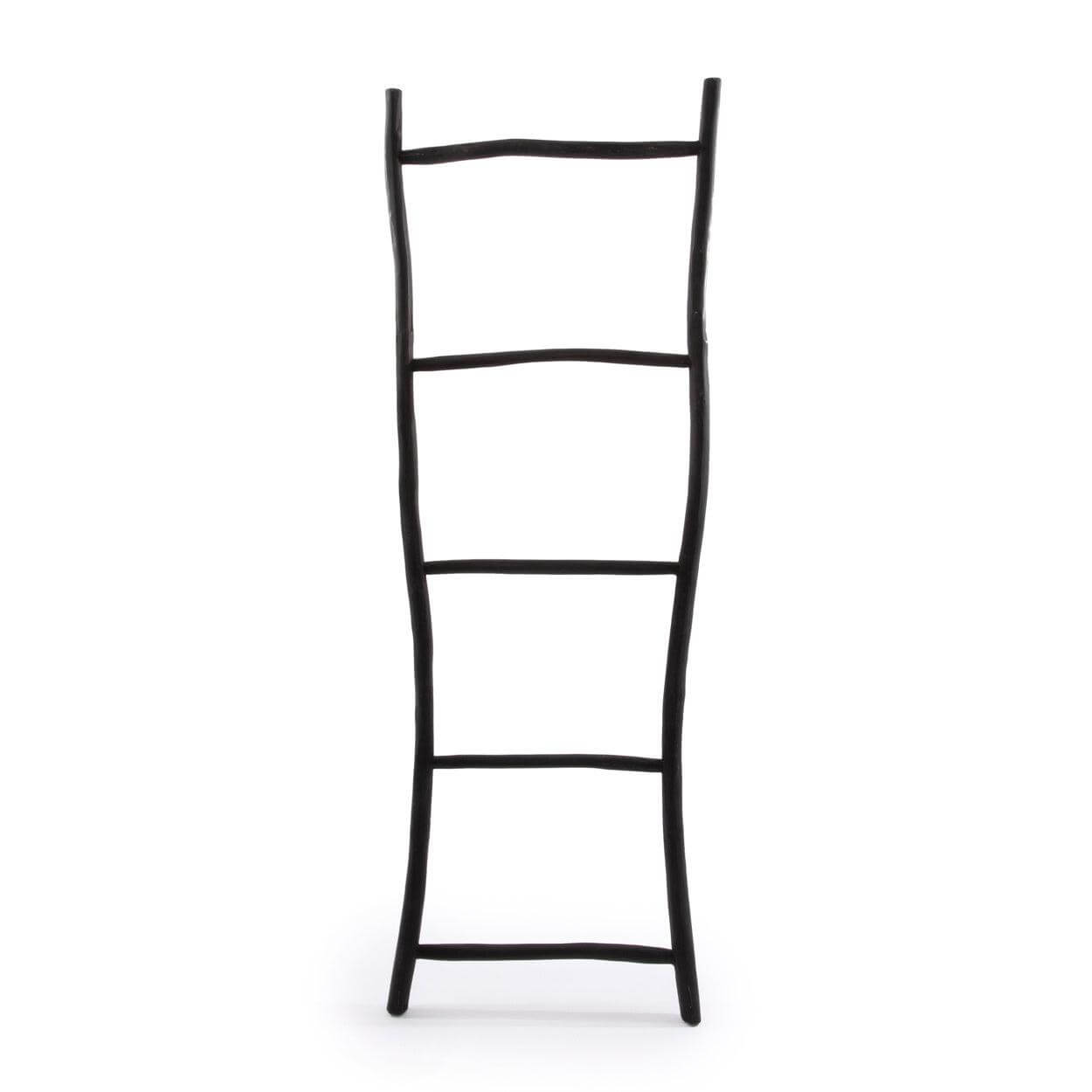 Alt Tag: Zwarte teakhouten boho ladder voor handdoeken en plaids, ideaal voor badkamer of woonkamer decoratie.