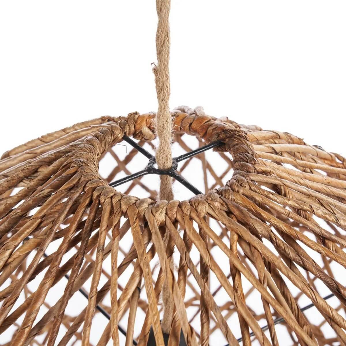 Close-up of De Xiomara Hanger made from natural banana leaf, showcasing its woven texture for a bohemian charm and warm ambiance.