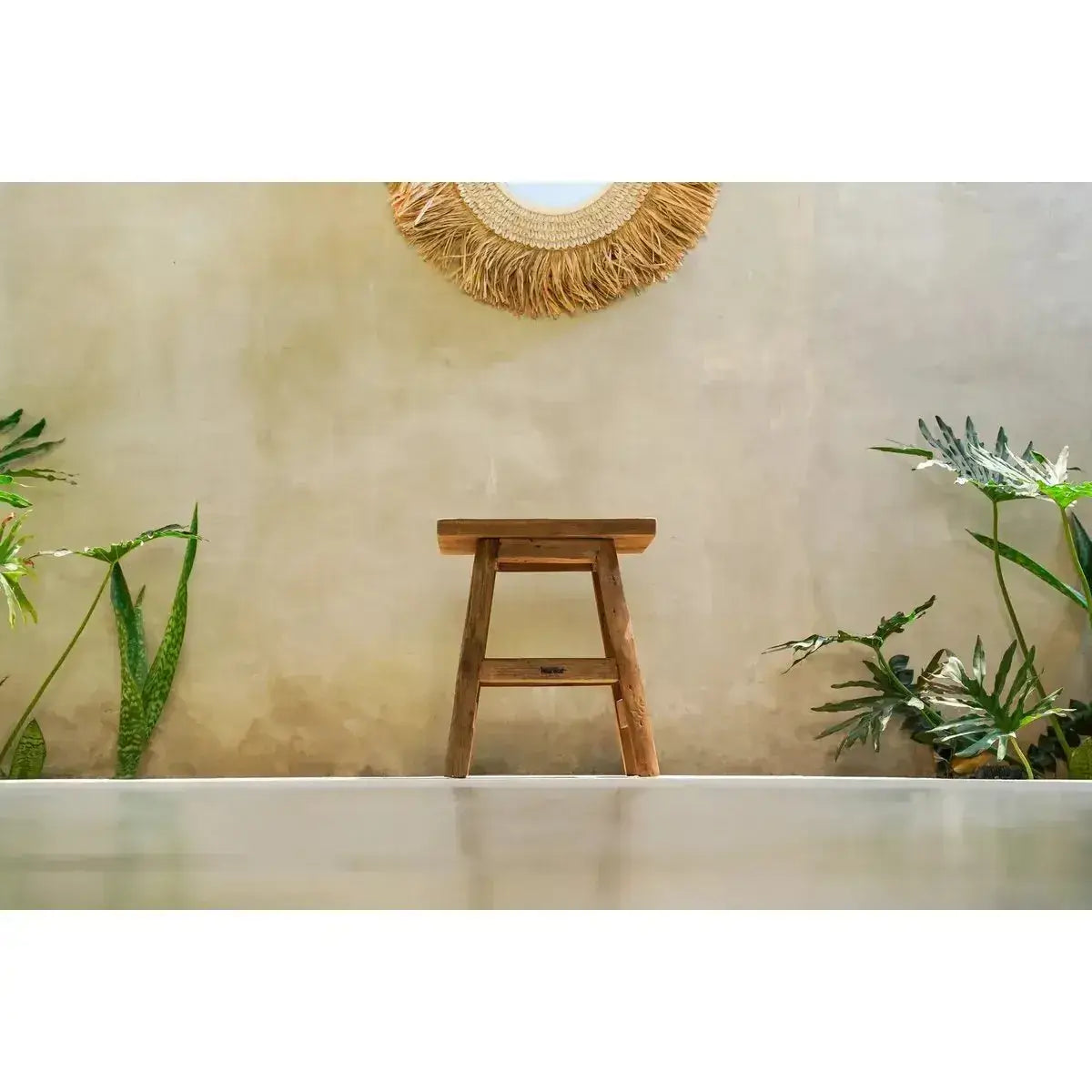 De Yoke Kruk - Naturel - L-kruk-Bazar Bizar Living-Ik Hout ervan.