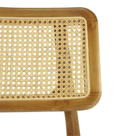 Retro houten eetkamerstoel met webbing design en vintage uitstraling, ideaal voor nostalgische interieurs.