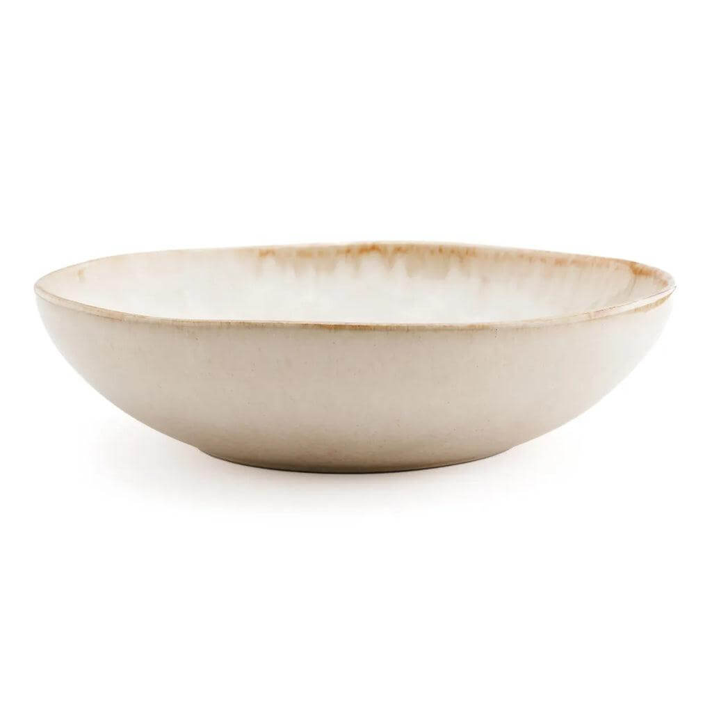 Portugees keramisch pastabord met witte en gele tinten, ideaal voor brunch tot diner, handgemaakt en uniek servies.