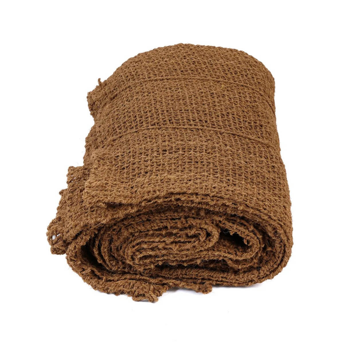 Rolled Het Cocohek Naturel, a Bohemian coconut fiber fence material ideal for gardens and patios, offering a rustic yet refined look.