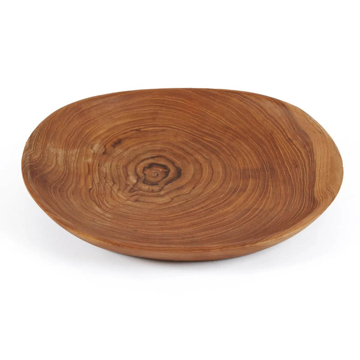 Bohemian-style Bazar Bizar Het Teakwortel organische bord, 25cm wide handcrafted wooden plate in brown.