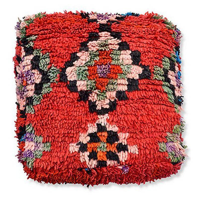 Uniek Marokkaans vloerkussen met bohemian stijl, handgemaakt van vintage berberkleed. Eyecatcher voor woon- of slaapkamer.