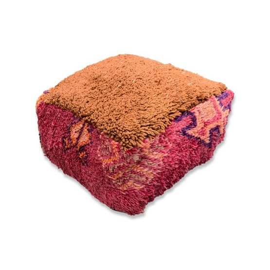 Marokkaans vloerkussen K970, handgemaakt en kleurrijk, voor een authentieke sfeer in huis.