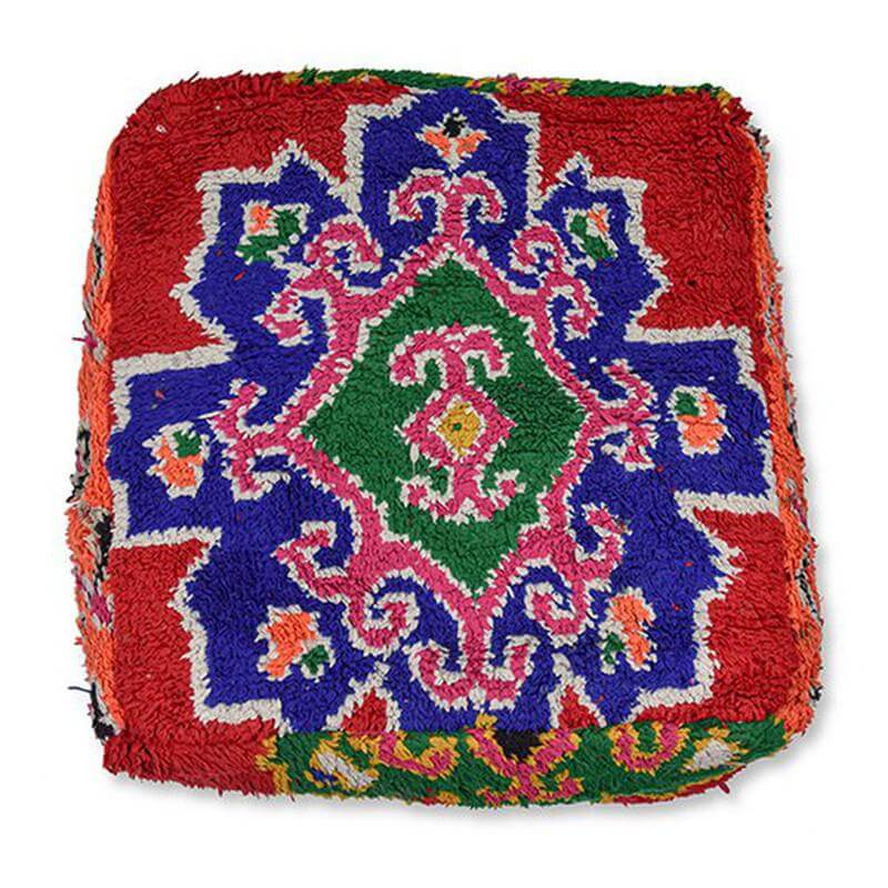 Handgemaakt Marokkaans vloerkussen k653 met kleurrijk Berberpatroon, bohemian woonaccessoire voor unieke sfeer in je huis.
