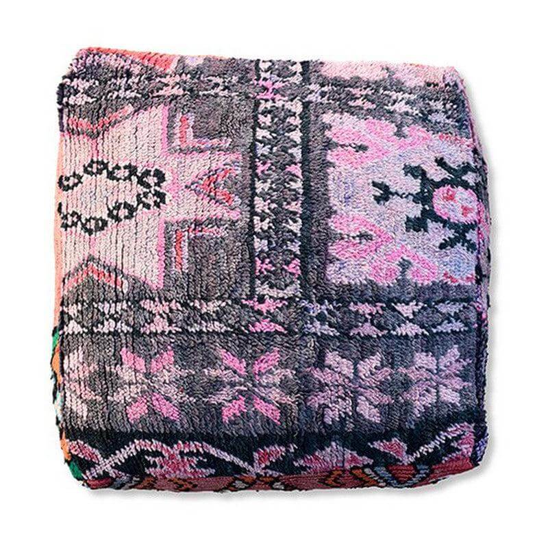 Vintage Marokkaans vloerkussen met bohemian patroon, uniek en handgemaakt van Berberkleed, sfeervolle toevoeging voor huis.