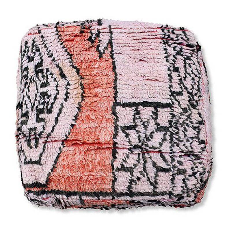 Vintage Marokkaans vloerkussen met bohemian patroon in roze en zwart - Uniek interieurstuk voor woonkamer of slaapkamer met berberstijl.