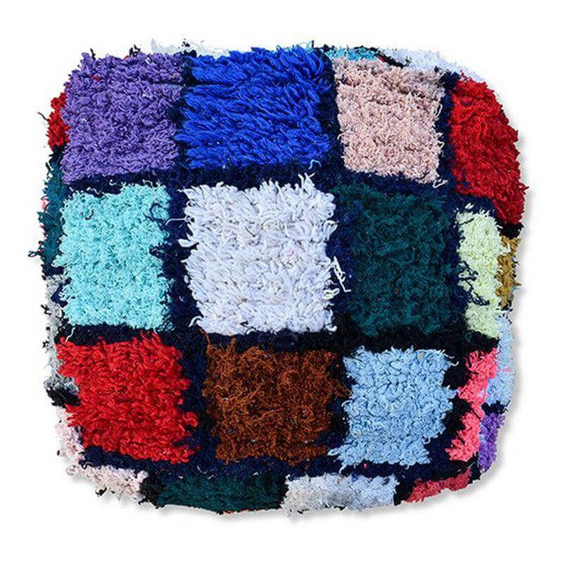 Vibrant Marokkaans vloerkussen vintage met kleurrijk patchwork design, een unieke bohemian toevoeging voor elke woonruimte. Art. K1404.