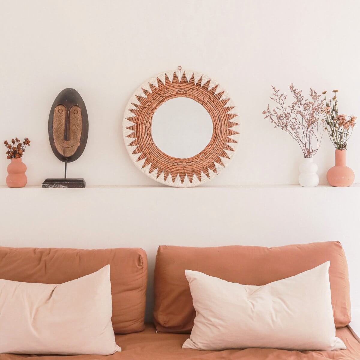 Ronde Boho Spiegel 60 cm | Handgemaakte geweven wandspiegel AWAN | Wanddecoratie met patroon gemaakt van katoenen koorden-Soeji-Ik Hout ervan.