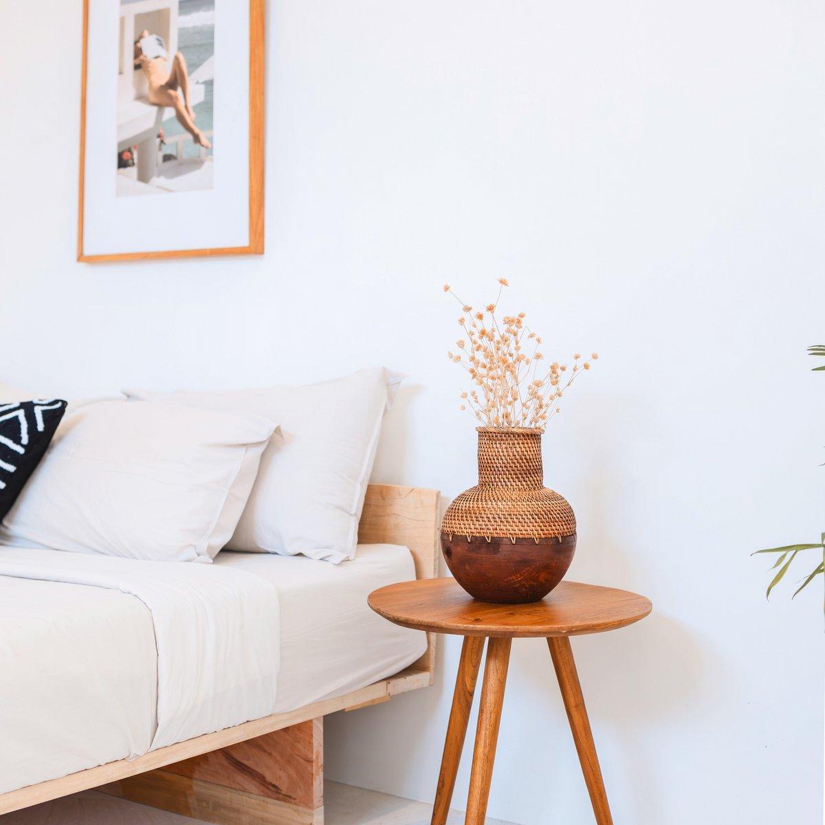 Rotan vaas – houten vaas – vaas voor gedroogde bloemen – kleine rotan vaas – Boho decor vaas gemaakt van geweven rotan en hout (Ø 22 cm) KAMARI bruin-vazen-Soeji-Ik Hout ervan.