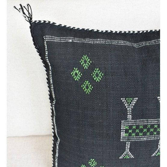 Bohemian Sabra kussen met groene patronen voor een gezellige Ibiza sfeer, perfect voor binnen en buiten in je loungeset.