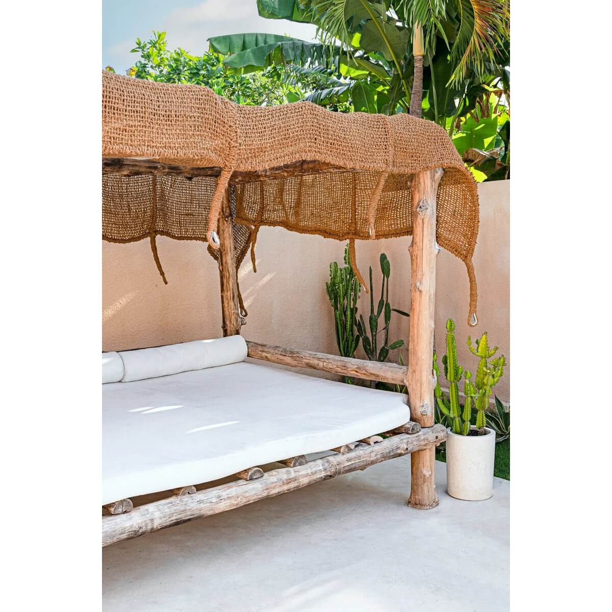 Bohemian coco shade in a garden setting with wooden frame and natural textures, offering elegant outdoor comfort, 350x350 cm.