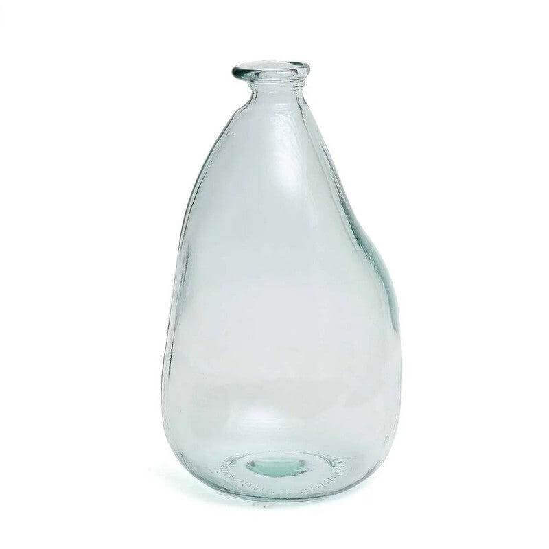 Stijlvolle blauwe Shudi Vaas van gerecycled glas met strakke, gebogen lijnen. Perfect voor bloemen of als tijdloos decorstuk.