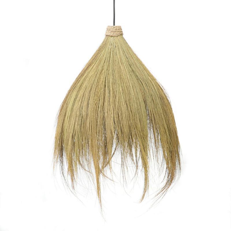 Hanglamp van Rayung Gras, bohemian sfeer voor in huis, natuurlijk en duurzaam, zomeravonden Ibiza-stijl.