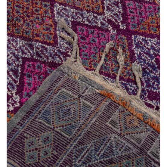 Detail van Marokkaans Berberkleed Beni Mguild met geometrische patronen en vervaagde vintage kleuren, afmeting 3x1,8 m - R149