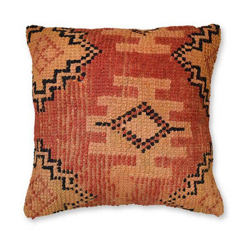 Vintage Marokkaans kussen gemaakt van een Berberkleed, uniek en handgemaakt, ideale eyecatcher voor elke kamer.