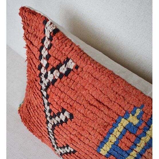 Marokkaans kussen - Vintage Berber handgemaakt, unieke kleuren en patronen. Eyecatcher voor woon- of slaapkamer.