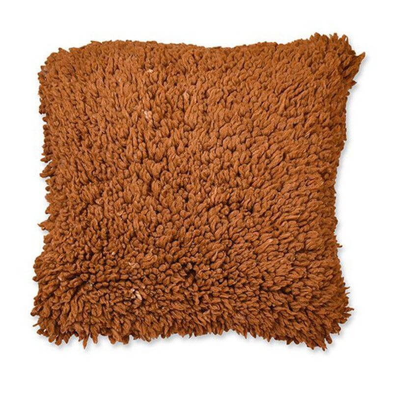 Marokkaans kussen met vintage Berberkleed, handgemaakt en uniek. Perfecte eyecatcher voor jouw woon- of slaapkamer.