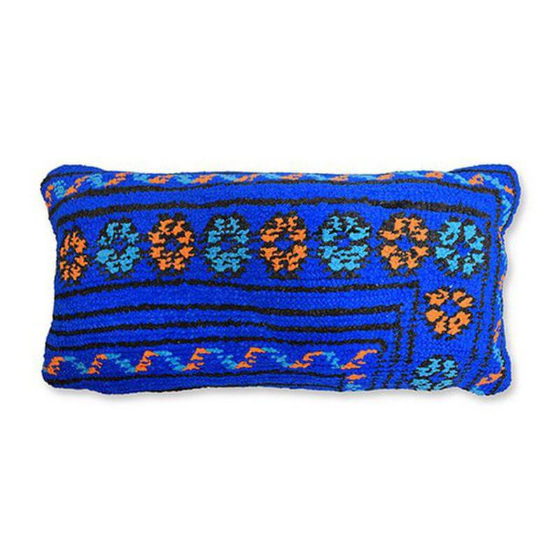 Marokkaans kussen P621, uniek vintage Berberstyle kussen in blauwe tinten met kleurrijke patronen, bohemian sfeer voor je interieur.