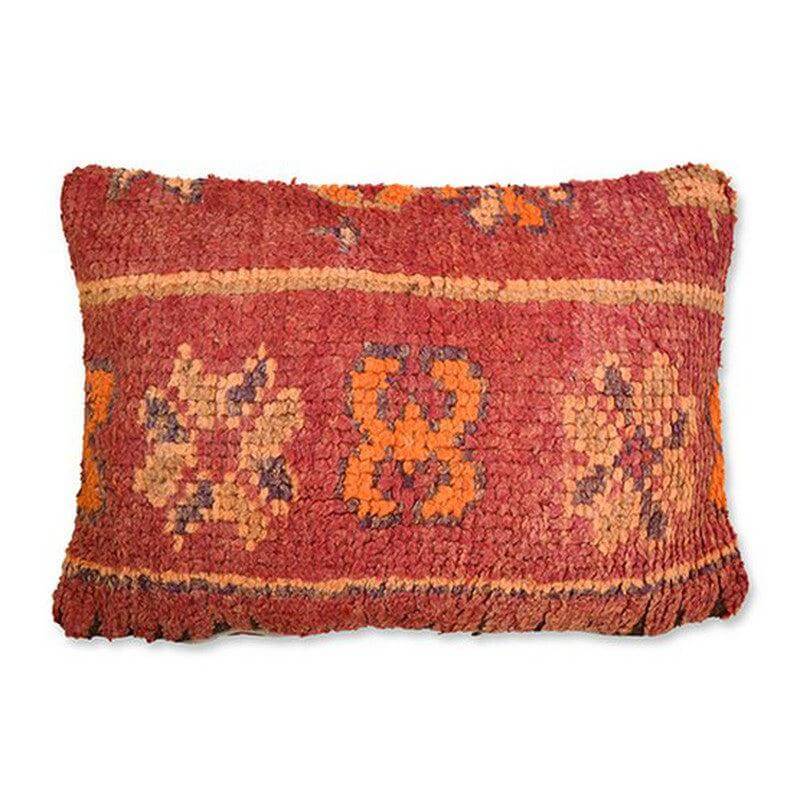 Marokkaans kussen gemaakt van vintage Berberkleed, handgemaakt en uniek. Perfecte aanvulling voor woon- of slaapkamer.